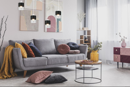 Lampa Pająk Wisząca Żyrandol 4 Płomienna Szklany Klosz Sufitowa Biała