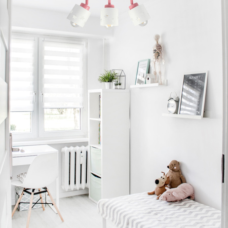 LAMPA SUFITOWA RÓŻOWA DLA DZIECI GWIAZDKI WISZĄCA BIAŁA LED RUCHOMA E27