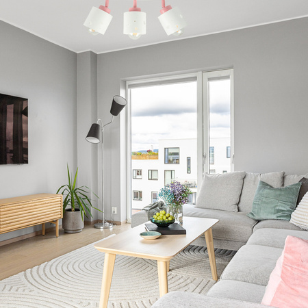 LAMPA SUFITOWA LISTWA DLA DZIECI RÓŻOWO BIAŁA SERDUSZKA WISZĄCA RUCHOMA LUMIMI LBR/3