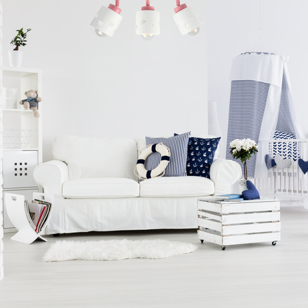 LAMPA SUFITOWA RÓŻOWA DLA DZIECI GWIAZDKI WISZĄCA BIAŁA LED RUCHOMA E27